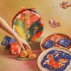 1734010083_Custom-Lantern-Packaging-Celebrate-Joy-with-Festive-Boxes.jpg 1734010083_Custom-Lantern-Packaging-Celebrate-Joy-with-Festive-Boxes.jpg
