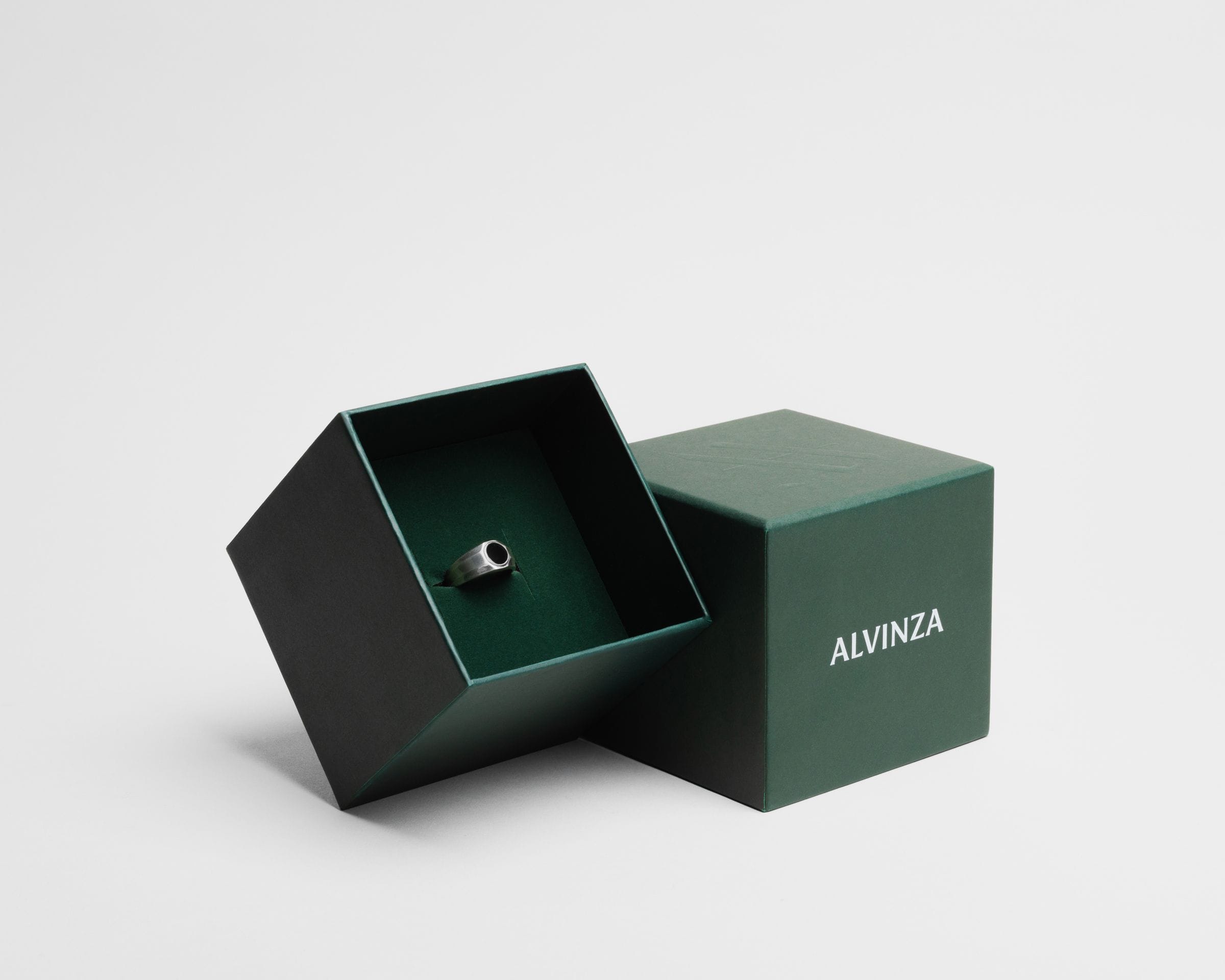 Discover the Luxury of Alvinza: Eclectic Jewelry and Bespoke Packaging