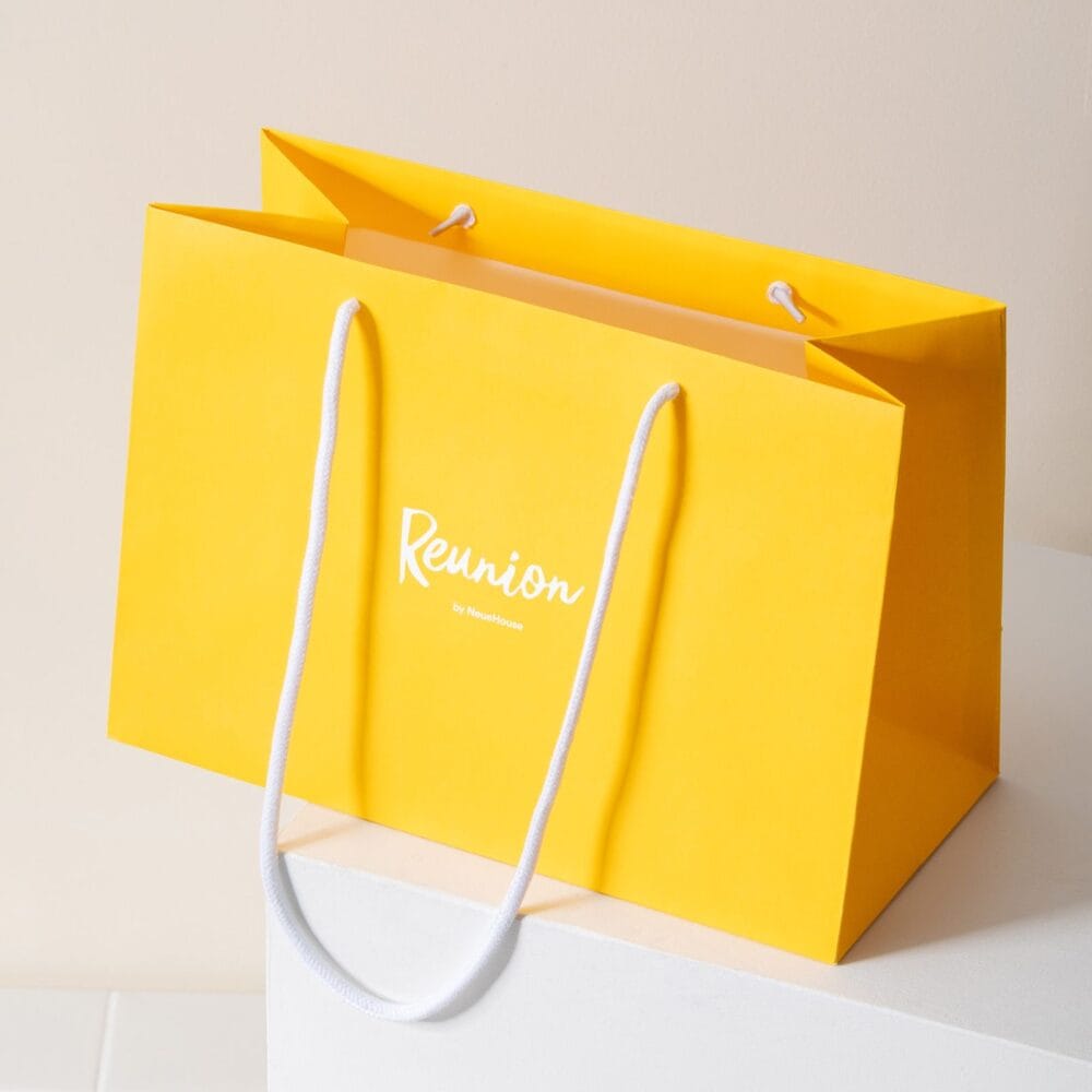 Custom Portable Plastic Shopping Bags, Eco-Friendly Handheld Plastic Bags, Stylish Portable Plastic Shopping Solutions, Durable Handheld Plastic Shopping Bags, Versatile Plastic Shopping Totes