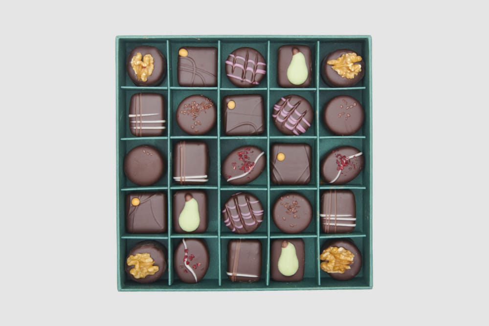 Custom chocolate packaging Recyclable luxury boxes Sustainable chocolate packaging Rigid Christmas boxes Bespoke packaging design