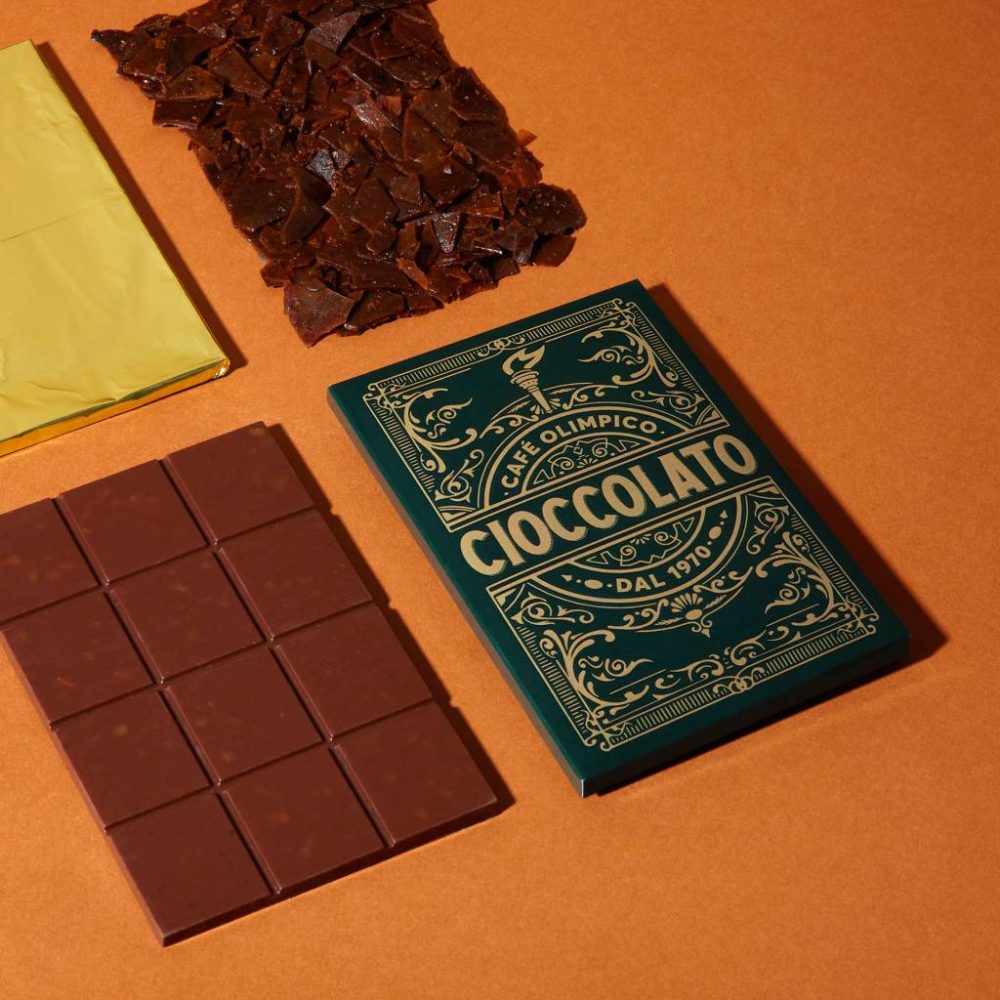 1734122684_Custom-Chocolate-Packaging-Experience-Heritage-in-Every-Bite.jpg