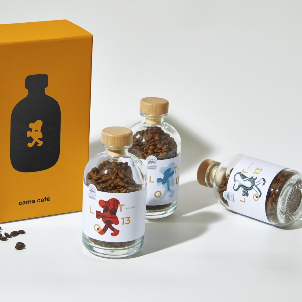 1734487501_Custom-Coffee-Packaging-Uniting-Creativity-and-Care-in-Boxes.jpg