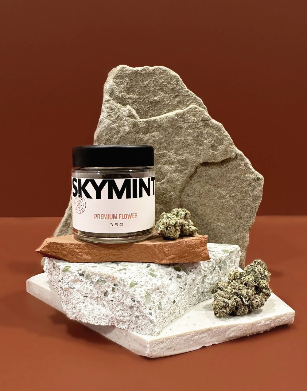 1734547239_Custom-Cannabis-Packaging-Transforming-Boxes-into-Bold-Experiences.jpg