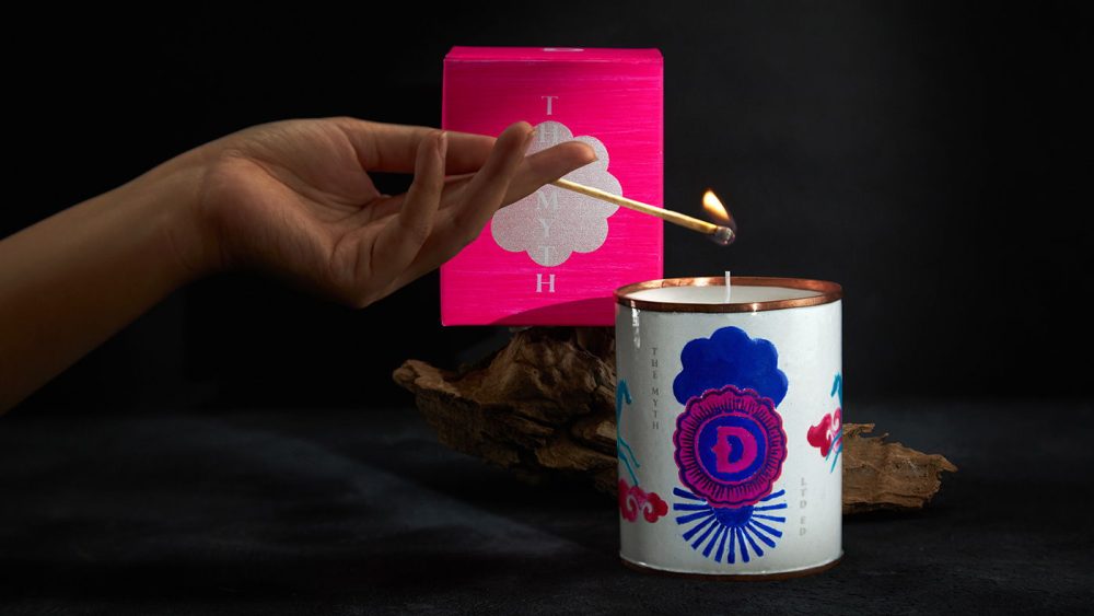 1735161208_Custom-Candle-Packaging-Unleash-Creativity-with-Unique-Boxes.jpg