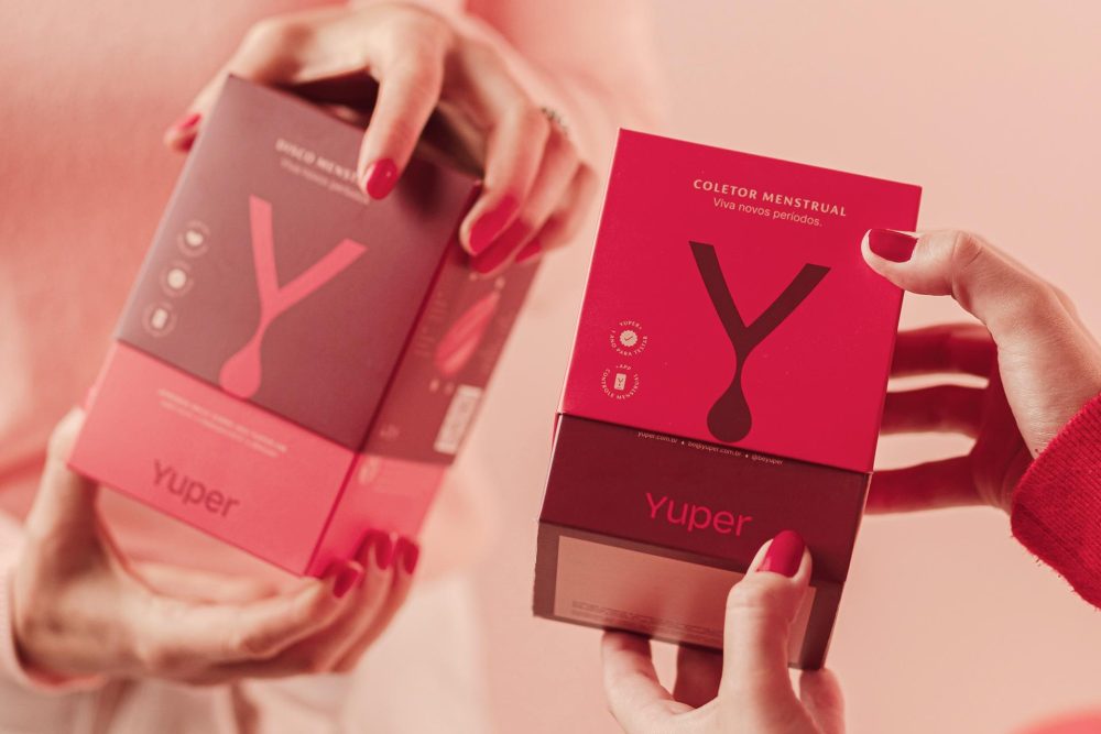 1735300912_Custom-Yuper-Packaging-Redefining-Boxes-for-Empowered-Women.jpg