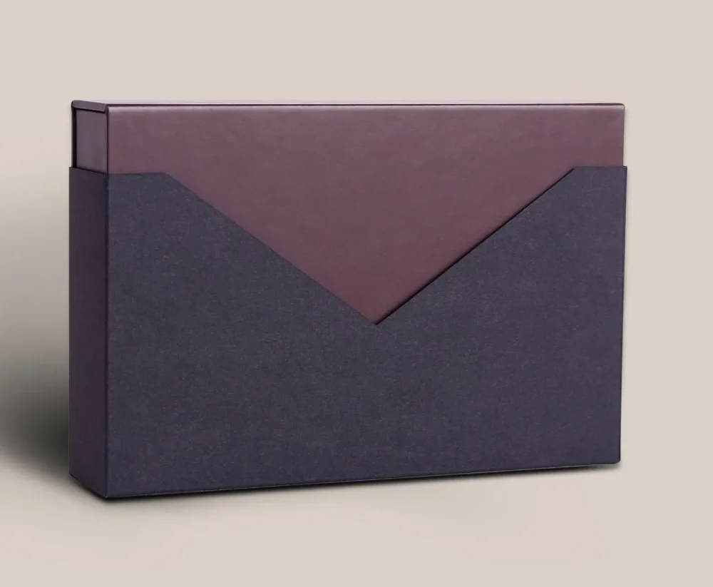 Custom_Luxury_Paper_Folding_Magnetic_Gift_Box_Garment_Packaging_Box_-_Gift_Bo (3)