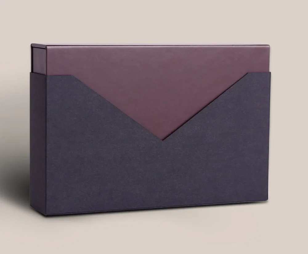 Custom_Luxury_Paper_Folding_Magnetic_Gift_Box_Garment_Packaging_Box_-_Gift_Box_an