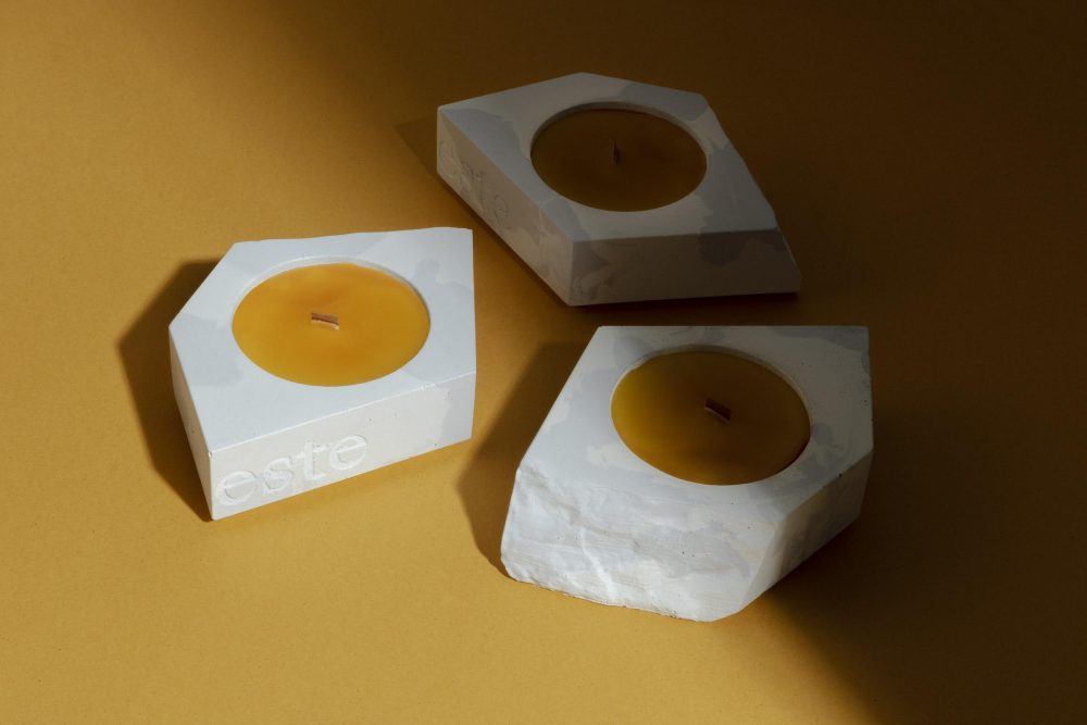 1735727222_Custom-Candle-Packaging-Transforming-Spaces-with-Unique-Designs.jpg