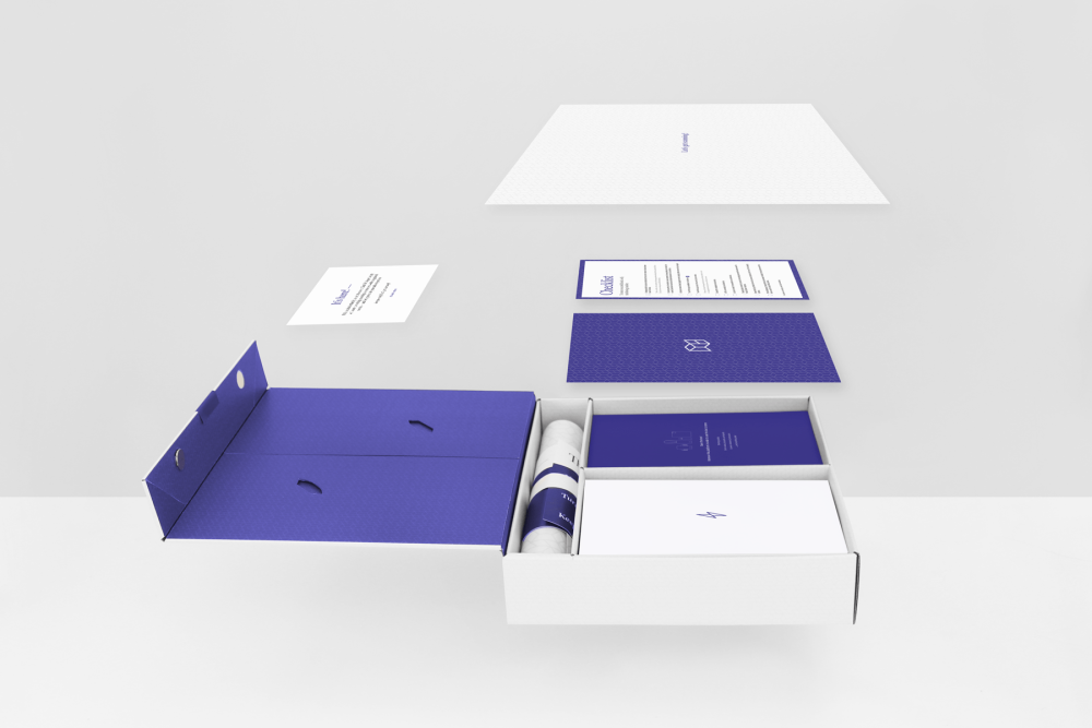 1736165008_Custom-App-Packaging-Unboxing-Excitement-with-Engaging-Boxes.png