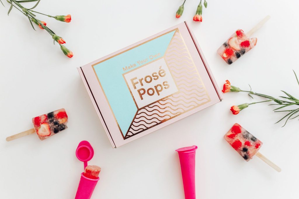 What are the standards for content division in packaging box design?
