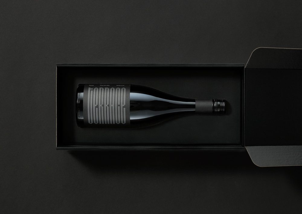 Custom-Wine-Packaging-A-Blend-of-Craft-and-Connection-in-Boxes.jpg